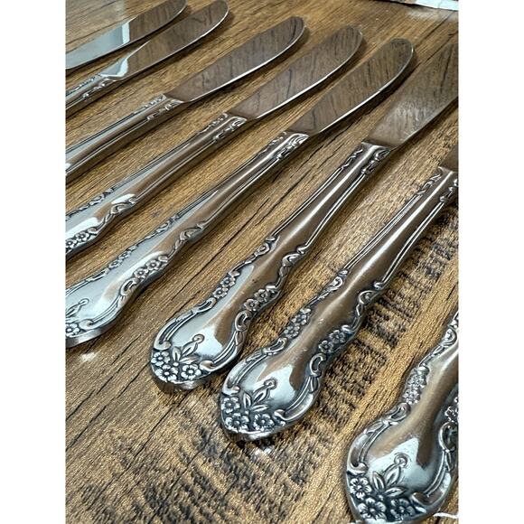 Set Of 8 Imperial Intl FLEURETTE Stainless Floral Silverware Flatware Knivess - Picture 2 of 4